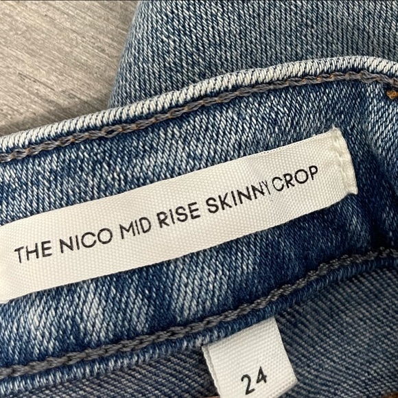 Aritzia Denim Forum The Nico Mid Rise Skinny Crop Raw Hem Distressed Jeans 24 - Picture 10 of 16